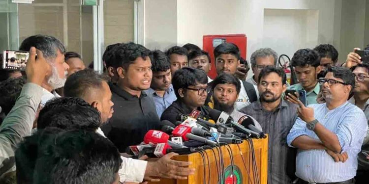 বিএনপির আওয়ামী লীগ বিষয়ক সম্পাদক রুমিন ফারহানা: হাসনাত আবদুল্লাহ