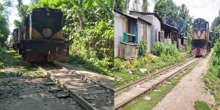 কুড়িগ্রামে রেলপথে পঁচা কাঠের স্লিপার, নেই পাথর; ঝুঁকিপূর্ণ ট্রেন চলাচল