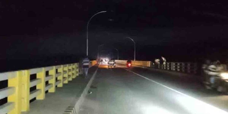 চুরি, নিরাপত্তাহীনতা ও দুর্ঘটনার গল্প সদ্য উদ্বোধনকৃত মওলানা ভাসানী সেতু