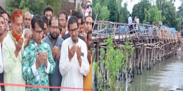 অবশেষে খুলল উজিরপুর কাঠের ব্রিজ, স্বস্তির নিঃশ্বাস এলাকাবাসীর