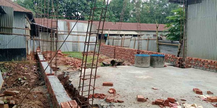 ভালুকায় আদালতের নিষেধাজ্ঞা অমান্য করে নির্মাণ কাজ চলমান, প্রাণ নাশের হুমকি