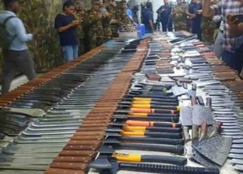 রাজধানীতে সেনা অভিযানে বিপুল পরিমান অস্ত্র উদ্ধার, আটক ৯