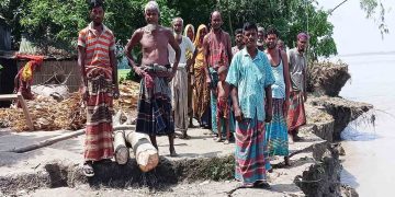 কুড়িগ্রামে তিস্তার করাল গ্রাসে শতাধিক গৃহহীন পরিবার