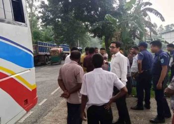 কুড়িগ্রামে গাড়িতে হাইড্রোলিক হর্ণ ব্যবহারের অপরাধে জরিমানা