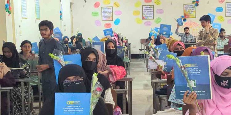 ইবিতে প্রথম দিনেই ওবিই কারিকুলাম পেয়ে উচ্ছ্বসিত আল-ফিকহ এন্ড ল‘ বিভাগের নবীনরা