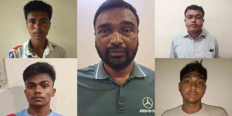 কুড়িগ্রামে কনস্টেবল নিয়োগ পরীক্ষা: পুলিশের সাবেক এসআইসহ গ্রেফতার ৫