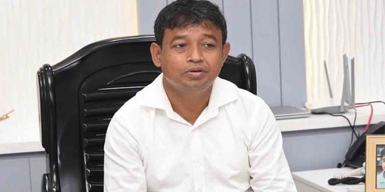 সাবেক ডিবিপ্রধান হারুনসহ ১৮ পুলিশ কর্মকর্তা সাময়িক বরখাস্ত