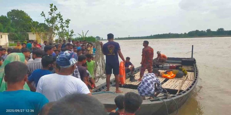 গোদাগাড়ীতে নৌকাডুবিতে একজনের মৃত্যু, দুজন নিখোঁজ