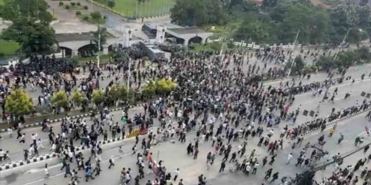 নেপালে দুর্নীতিবিরোধী বিক্ষোভে নিহত ৬