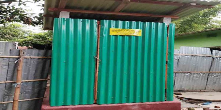 হতদরিদ্রদের টুইন পিট ল্যাট্রিন নির্মাণ প্রকল্পে অনিয়মের অভিযোগ