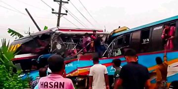 ভালুকায় দুই বাসের মুখোমুখি সংঘর্ষে নিহত ২, আহত ১৫