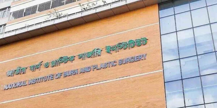 যাত্রাবাড়ীতে এসি বিস্ফোরণে একই পরিবারের ৪ জন দগ্ধ