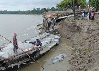 কুড়িগ্রামে ভাঙন রোধে জিওব্যাগ ফেলতে পাউবো’র অনিয়ম