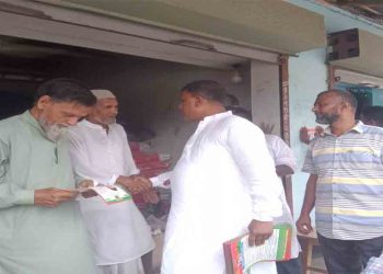 শিবগঞ্জে বিএনপি নেতা সাদিকুর রহমানের ৩১ দফার লিফলেট বিতরণ ও গণসংযোগ 