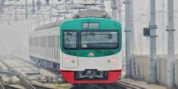 প্রায় ২৩ ঘণ্টা পর পুরোদমে মেট্রোরেল চালু