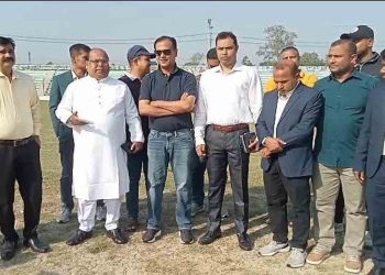 গাইবান্ধা জেলা স্টেডিয়াম মাঠ পরিদর্শনে করেন বিসিবি পরিচালক আসিফ আকবার