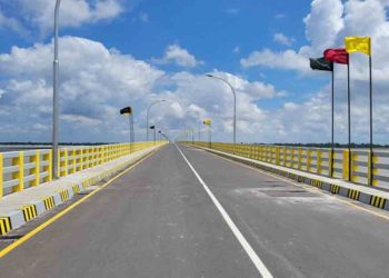 ভাসানী সেতুর সংযোগ সড়কে ২০ বাঁক ও সংকীর্ণ, সুফল পাচ্ছে না দুই পাড়ের জনগণ