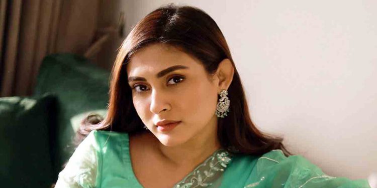 মেহজাবীনের বিরুদ্ধে গ্রেপ্তারি পরোয়ানা