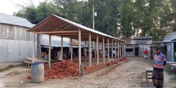 কুড়িগ্রামের চিলমারীতে রাতের আঁধারে হাট-বাজারের সরকারি রাস্তা দখল করে দোকান নির্মাণের অভিযোগ