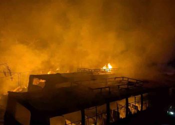 রাঙ্গামাটিতে ভয়াবহ অগ্নিকাণ্ডে যাত্রীবাহী বাস সহ পুড়ে গেছে দোকন ঘর