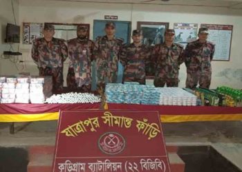 কুড়িগ্রাম সীমান্তে বিজিবির হাতে চোরাচালানি পণ্য জব্দ, আটক ১