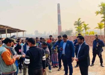 কুড়িগ্রামে দুই ইটভাটাকে ৩ লাখ ২০ হাজর টাকা জরিমানা, কার্যক্রম বন্ধের নির্দেশ