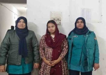 চাঁদাবাজির মামলায় আলোচিত ‘জুলাইযোদ্ধা’ সুরভি গ্রেপ্তার