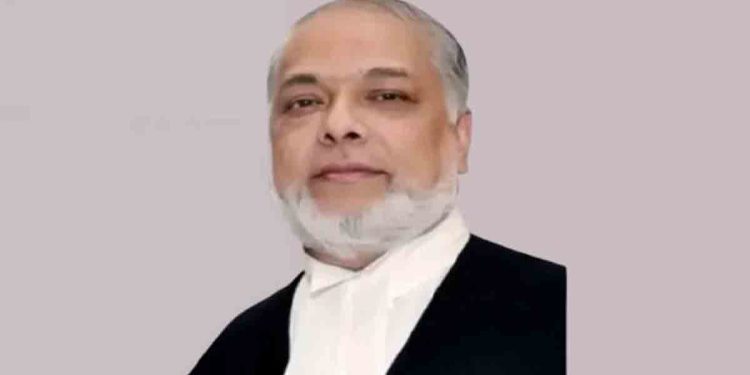 বিচারপতি জুবায়ের রহমান চৌধুরীকে প্রধান বিচারপতি নিয়োগ দিয়ে প্রজ্ঞাপন জারি