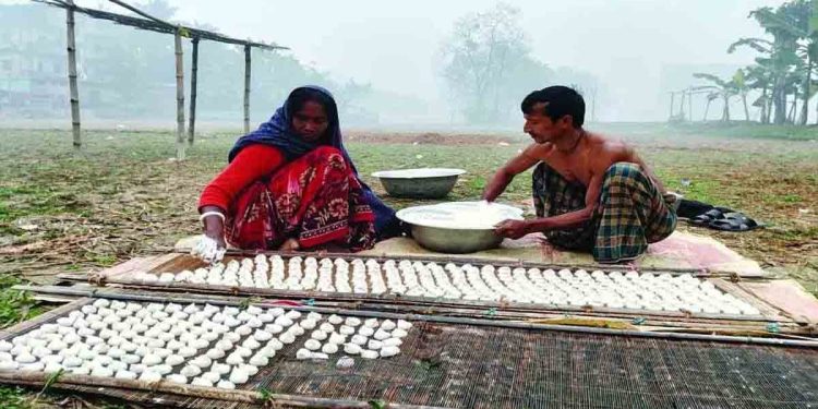 দেশের বিভিন্ন জেলায় যাচ্ছে জয়পুরহাটের কুমড়ো বড়ি