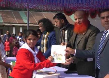 নতুন বছরের ১ম দিনেই বই পেলো কুড়িগ্রামের শিক্ষার্থীরা