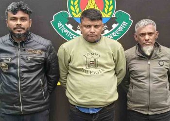 মিরপুরে আগ্নেয়াস্ত্র ও গুলিসহ ৩ শীর্ষ সন্ত্রাসী আটক