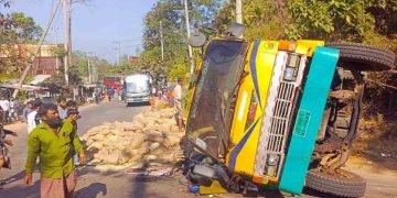 রাঙ্গামাটিতে পণ্যবাহী ট্রাকচাপায় সিএনজির নারী যাত্রী নিহত
