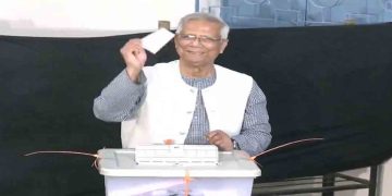 ভোট দিয়ে অনুভূতি জানাতে গিয়ে প্রধান উপদেষ্টা বললেন, ‘ঈদ মোবারক’