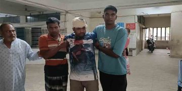 চাঁপাইনবাবগঞ্জে সালিশ চলাকালে হামলা, জামাই গুরুতর আহত