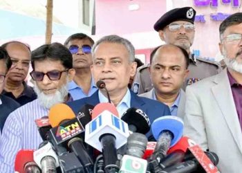 ঈদযাত্রায় বাড়তি ভাড়া নেওয়া হচ্ছে না : সড়কমন্ত্রী