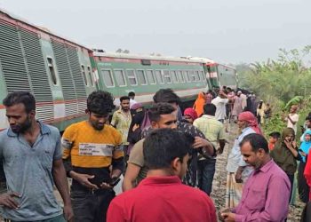 সান্তাহারে নীলসাগর এক্সপ্রেসের ৯ বগি লাইনচ্যুত, রেল যোগাযোগ বন্ধ