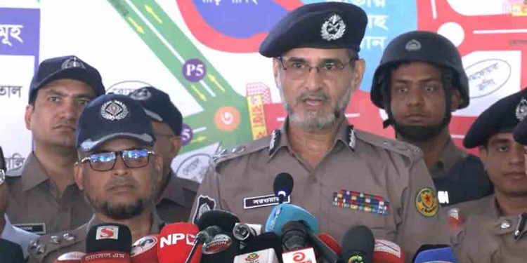 ঈদকে কেন্দ্র করে কোনো ধরনের নিরাপত্তা শঙ্কা নেই: ডিএমপি কমিশনার