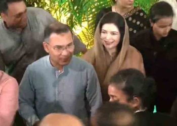 যমুনায় প্রধানমন্ত্রীর ঈদ শুভেচ্ছা বিনিময়