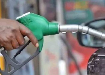 যেকোনো সময় বন্ধ হয়ে যেতে পারে দেশের সব পেট্রল পাম্প