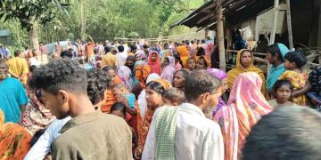 নিয়ামতপুরে একই পরিবারের ৪ জনকে গলা কেটে হত্যা