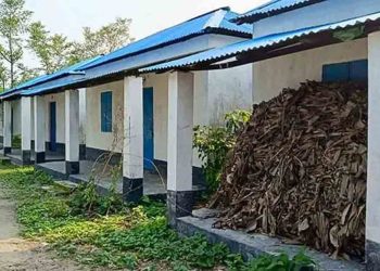 কুড়িগ্রামের রাজারহাটের আশ্রয়ন প্রকল্পের ঘরগুলো এখন পরিত্যক্ত জনপদ