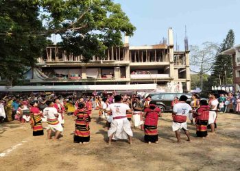 পাহাড়ে বর্ণিল আয়োজনে শুরু হয়েছে বৈসাবি উৎসব