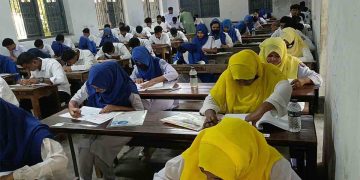 চাঁপাইনবাবগঞ্জে ২৫ কেন্দ্রে এসএসসি ও সমমান পরীক্ষা শুরু, সিসি ক্যামেরায় নজরদারি