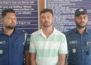 বিদেশি নাগরিককে হয়রানি, দুই টিকটকার গ্রেপ্তার