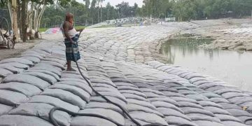 কুড়িগ্রামের রাজারহাটে তিস্তার বাম তীর রক্ষা প্রকল্পে অনিয়ম, দুর্নীতি ও নিম্নমানের কাজের অভিযোগ