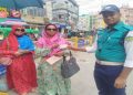 রাজশাহী মহানগরীতে ট্রাফিক কনস্টেবলের বদান্যতায় হারানো ব্যাগ ফিরে পেলেন প্রকৃত মালিক