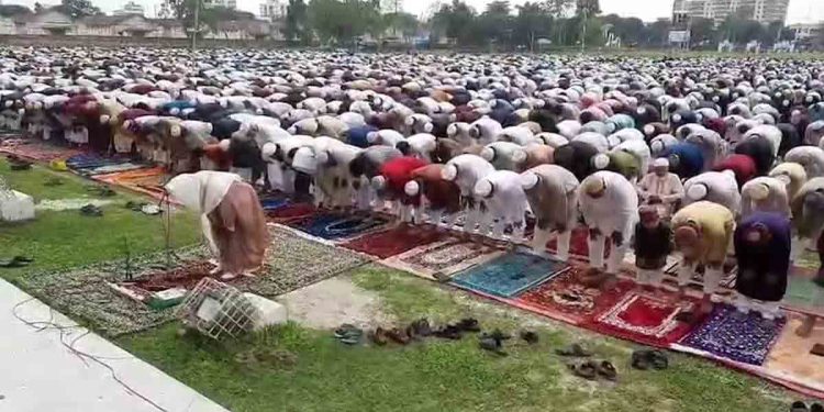 সারাদেশে পবিত্র ঈদুল আজহার জামাত অনুষ্ঠিত