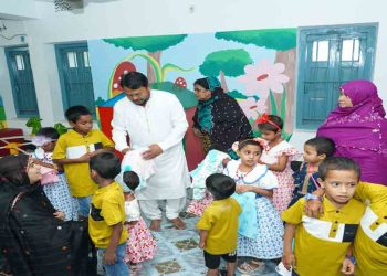 এতিম, অসহায় ও সুবিধাবঞ্চিত শিশুদের সাথে ঈদ উদযাপন ও আনন্দ ভাগাভাগি করলেন রাসিক প্রশাসক
