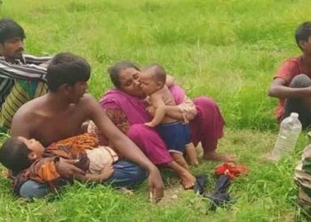 কুড়িগ্রাম সীমান্তে শুন্যরেখায় কাঁদছেন মা, এভাবে ফেলায় রাখিয়েন না, বাচ্চাগুলা মরে যাবে