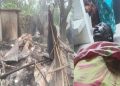 ভোলাহাটে পূর্বশত্রুতার জেরে বাড়িতে আগুন : নিহত ১, আহত ১২